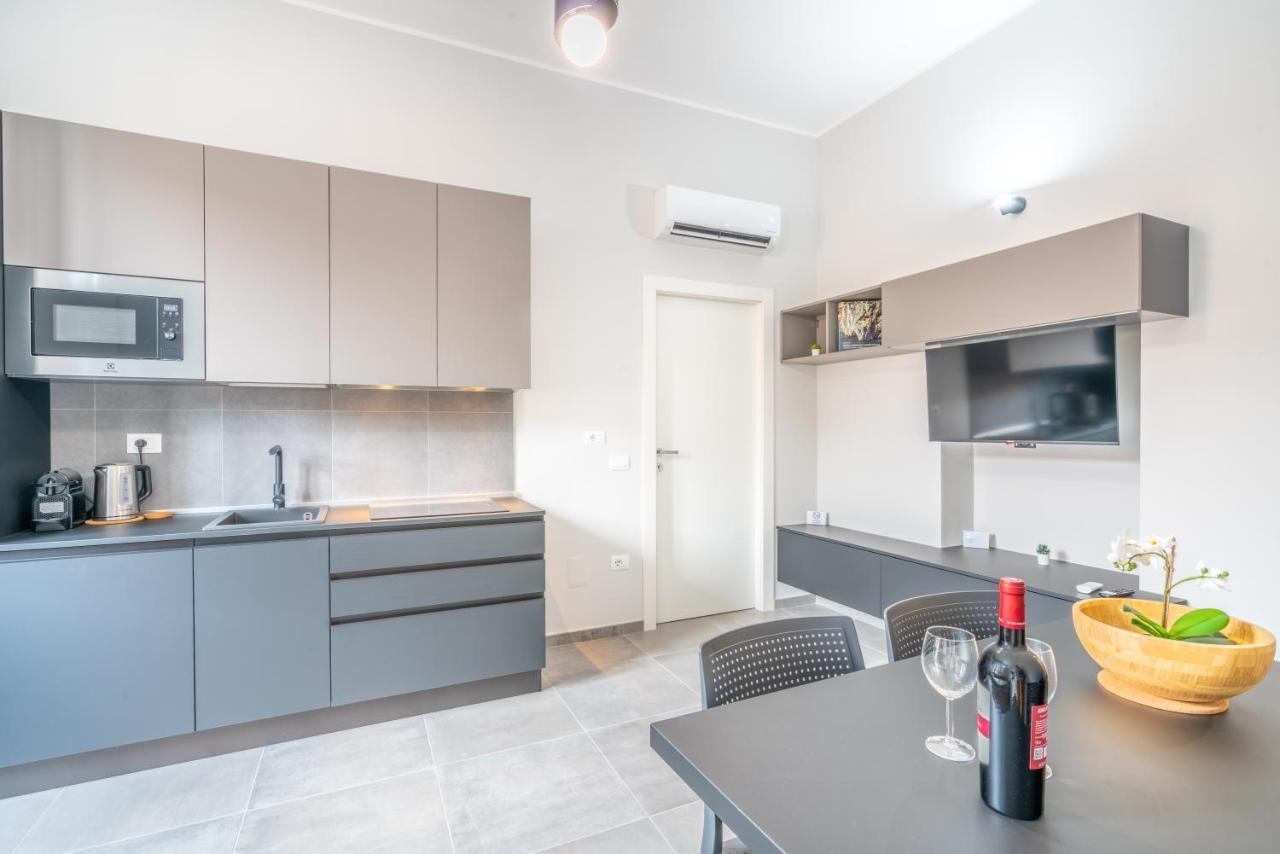 Kuzu Apts - City Center - Wifi Ac Tv Cagliari Exterior photo