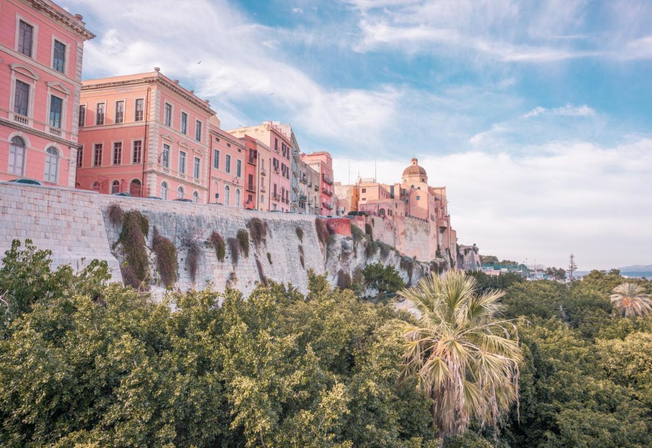 Kuzu Apts - City Center - Wifi Ac Tv Cagliari Exterior photo